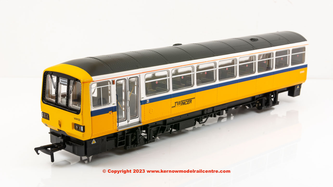 E83025 EFE Rail Class 143 2-Car DMU 143622 BR Tyne & Wear PTE